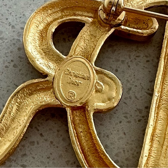 Rare Christian Dior gold plated brooch - Picture 3 of 5